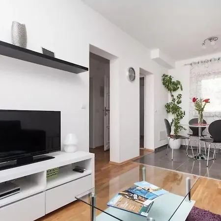 Apartmán Mit Garten In Der Naehe Des Zentrums By Interhome *