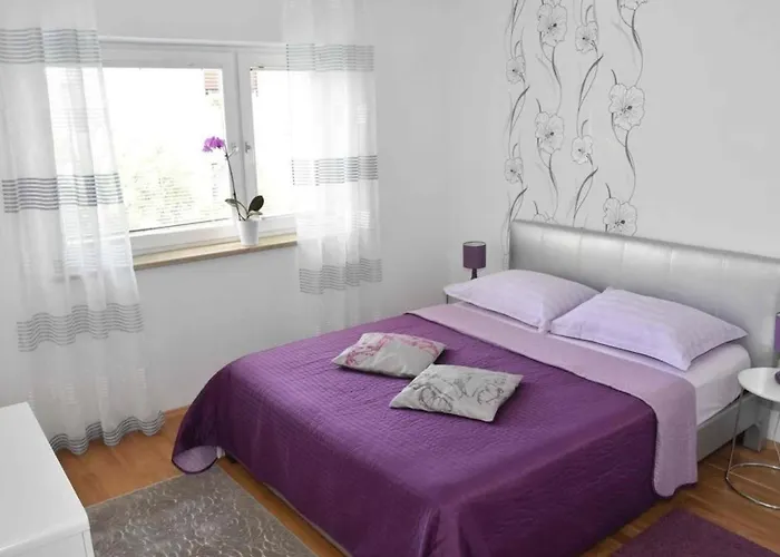 Mit Garten In Der Naehe Des Zentrums By Interhome * Pula