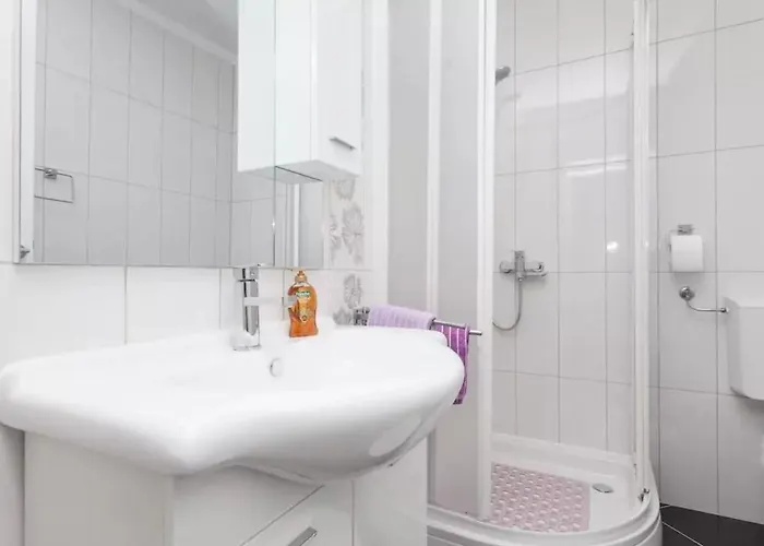 Apartmán Mit Garten In Der Naehe Des Zentrums By Interhome Pula