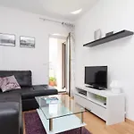 Mit Garten In Der Naehe Des Zentrums By Interhome * Пула
