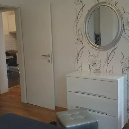 Mit Garten In Der Naehe Des Zentrums By Interhome