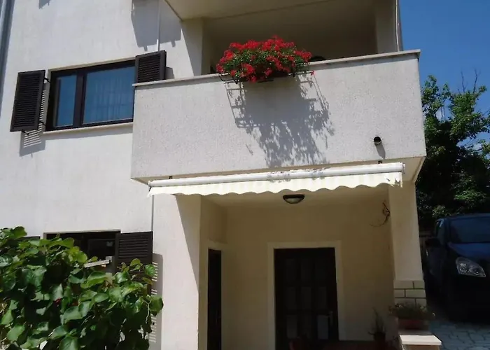 Mit Garten In Der Naehe Des Zentrums By Interhome *