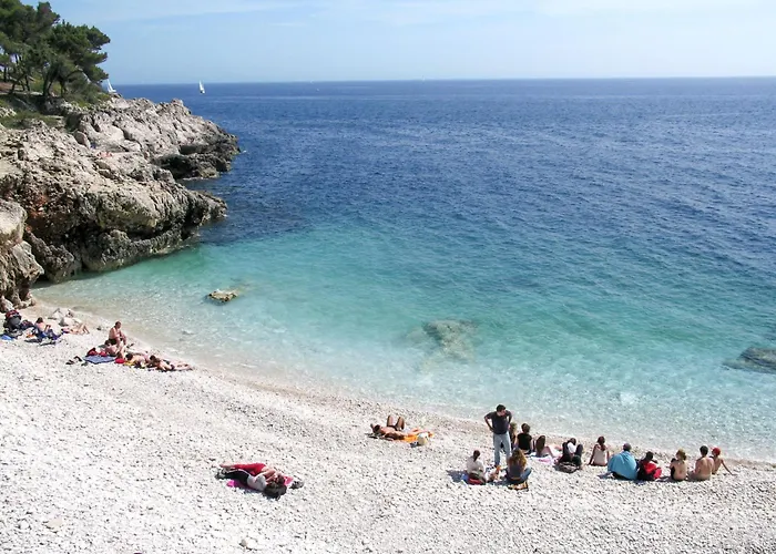 Mit Garten In Der Naehe Des Zentrums By Interhome *