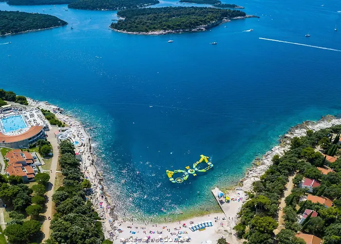 Mit Garten In Der Naehe Des Zentrums By Interhome Apartment Pula