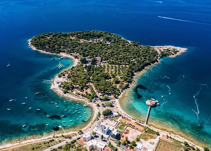 Mit Garten In Der Naehe Des Zentrums By Interhome * Pula